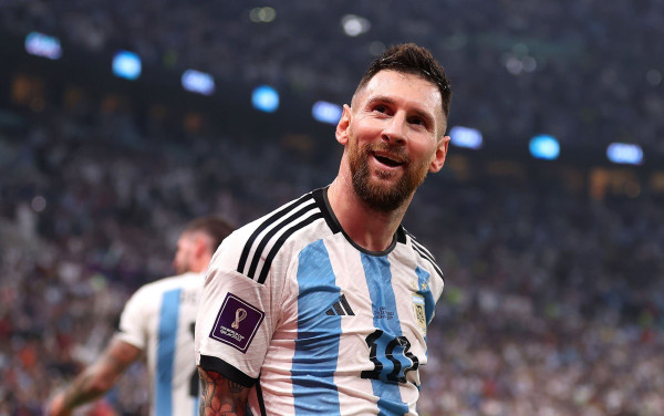 برشلونة يقدم عرضه الرسمي لميسي