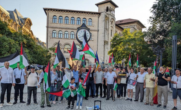 الجالية الفلسطينية في رومانيا تنظم وقفة تضامن مع شعبنا
