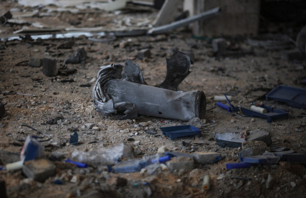 سقوط شظايا صاروخ أطلق من اليمن جنوب مدينة الخليل
