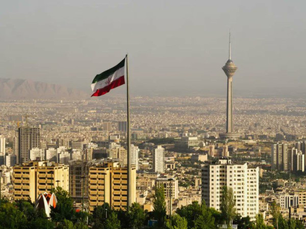 إيران تعلن تحييد 30 قنبلة والقبض على عشرات الإرهابيين في طهران