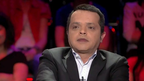 هنيدي يسخر من ماسك بسبب العلامة الزرقاء والأخير يقوم بحظره