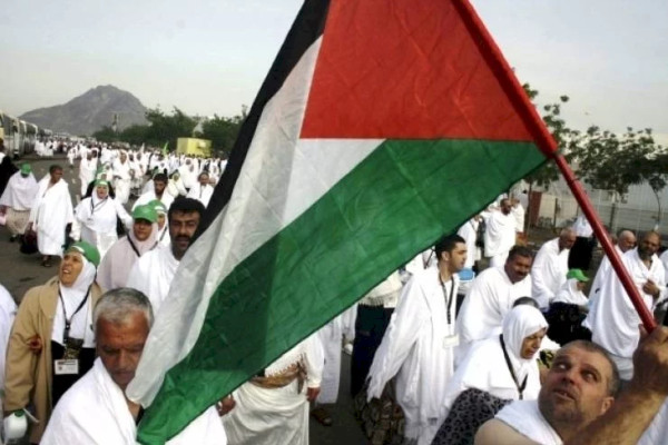 الملك سلمان يأمر باستضافة 1000 حاج فلسطيني من ذوي الشهداء والأسرى