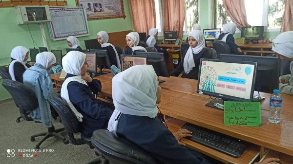 مدرسة شهداء دير البلح الأساسية للبنات تنظم المعرض الختامي لمبادرة "مستقبلنا رقمي"