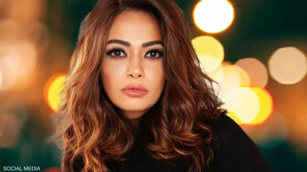 شاهد.. داليا مصطفى تخطف أنظار جمهورها بإطلالة جريئة