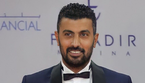 محمد سامي يثير الجدل بعد وصفه بعض الممثلين بـ "أنصاف الفنانين"