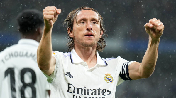 مودريتش ينهي الجدل حول مستقبله