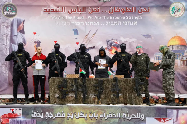 (القناة 12) الإسرائيلية: التقدير الأوّلي يشير لاستقرار حالة الأسرى المفرج عنهم