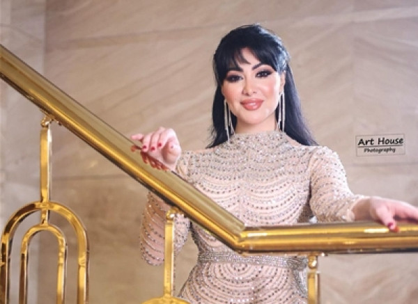 بالصور.. ميرهان حسين تتألق بإطلالة كلاسيكية أنيقة