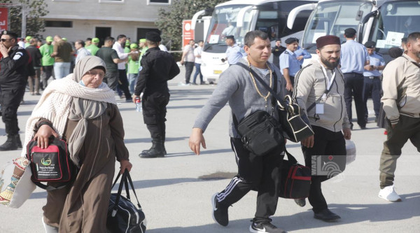 الفوج الثاني من حجاج فلسطين يغادر الضفة الغربية متوجها إلى السعودية لأداء مناسك الحج