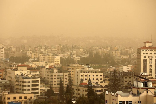 الطقس: أجواء غائمة جزئياً ومغبرة في عموم الأراضي الفلسطينية