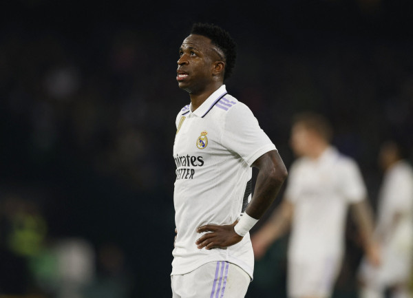 ريال مدريد يفقد نقطتين ثمينتين والدوري الإسباني يقترب من برشلونة