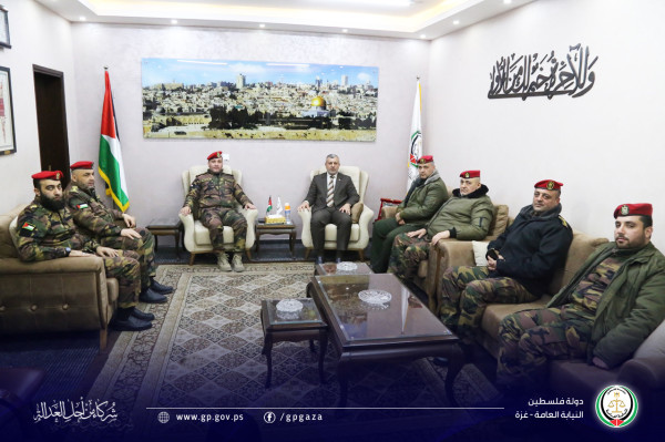 النائب العام يلتقي بقيادة جهاز الشرطة العسكرية ويؤكد تعزيز الشراكة مع أركان وزارة الداخلية