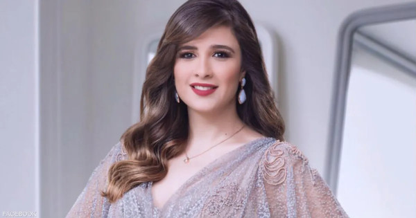 ياسمين عبد العزيز تخطف أنظار متابعيها بإطلالة من الصحراء
