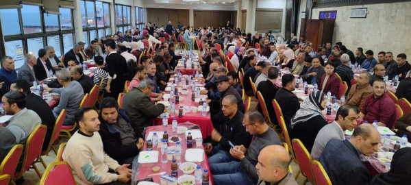 صور.. نقابة الصحفيين تقيم مأدبة إفطار لأعضائها في قطاع غزة
