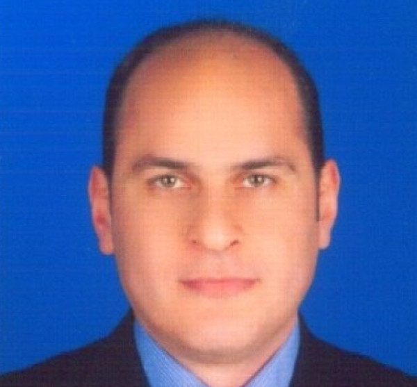 هل نريد مطار وميناء؟