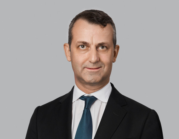 تمكين الشركات الصغيرة والمتوسطة.. "ضرورة حيوية" لخلق اقتصاد يواكب المستقبل تمكين الشركات الصغيرة والمتوسطة.. "ضرورة حيوية" لخلق اقتصاد يواكب المستقبل