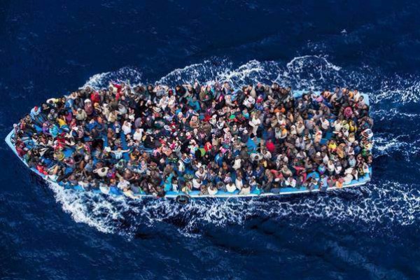 ضحايا سفينة المهاجرين من غزّة مسؤولية من ؟ بقلم:محمد العرقاوي