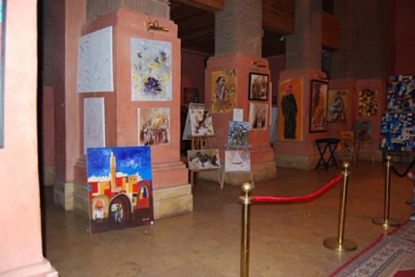 جمعية " ايريس " تنظم معرضا للفن التشكيلي بالمسرح الملكي