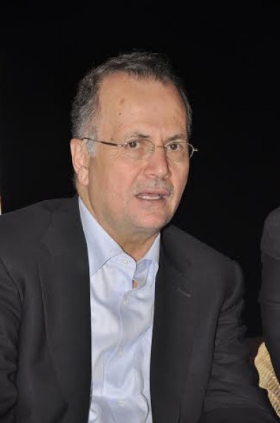 في الظل: د. محمد مصطفى.. قبضة المال بقلم: بثينة حمدان في الظل: د. محمد مصطفى.. قبضة المال بقلم: بثينة حمدان