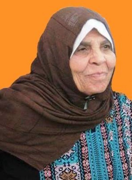 أمل ... مسيرة إمرأة عشقها المخيم بقلم: محمد عبد الله