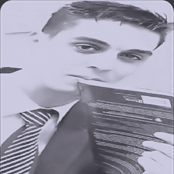 لخُطاي أصَداء الشاعر أيمن أمين أبو لبدة لخُطاي أصَداء الشاعر أيمن أمين أبو لبدة