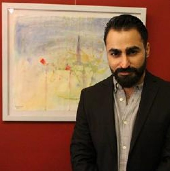 حسين كري بري: أحاول أن تصل لوحاتي إلى النقاد سواء أكان مدحاً أو رمياً بسهام الوعظ والإرشاد