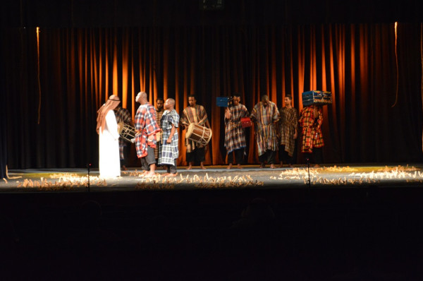 عرض متميز لمسرحية "مجاريح" في مؤسسة سلطان بن علي العويس الثقافية
