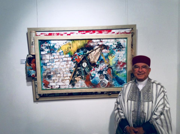 الرسام محمد بن الهادي الشريف في عملين فنيين بمتحف قصر خير الدين