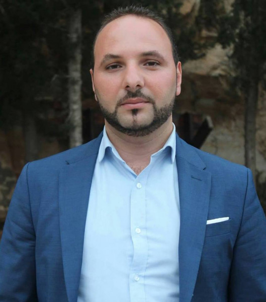 تعقيباً على ما كتب الأستاذ عارف حجاوي في مقاله الأخير بقلم: رائد محمد الدبعي تعقيباً على ما كتب الأستاذ عارف حجاوي في مقاله الأخير بقلم: رائد محمد الدبعي