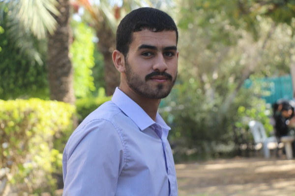 لقاءٌ مَعْ حارسِ البوابةِ بقلم : باسل سعدي صيام