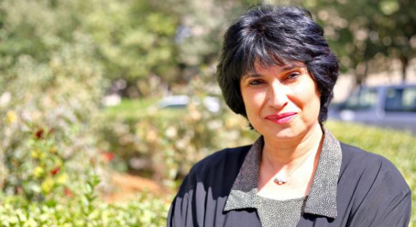 الأديبة ديما السمان: رواياتي تركز على أهمية الصمود في القدس ومواجهة التهويد والأسرلة