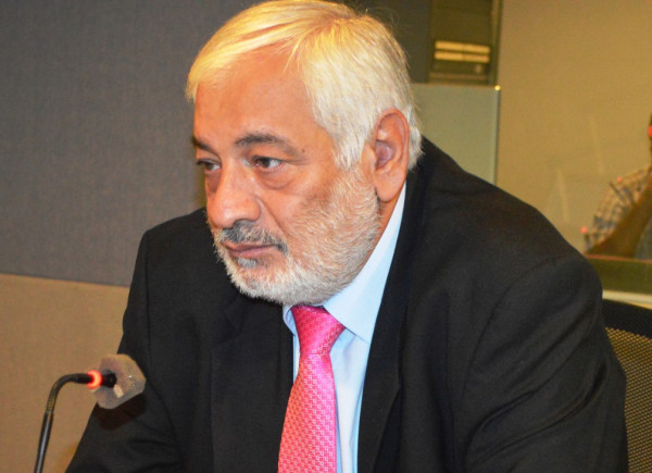 أبو العبد الطائر المهاجر الممتلئ شوقاً للعودة