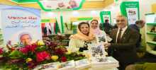 "كتاب ممرات الريح" يجذب رواد الجناح السعودي بمعرض الكتاب