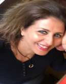 الفنانة التشكيلية خديجة مغرب.. حصاد متميز وعشق لا ينتهي